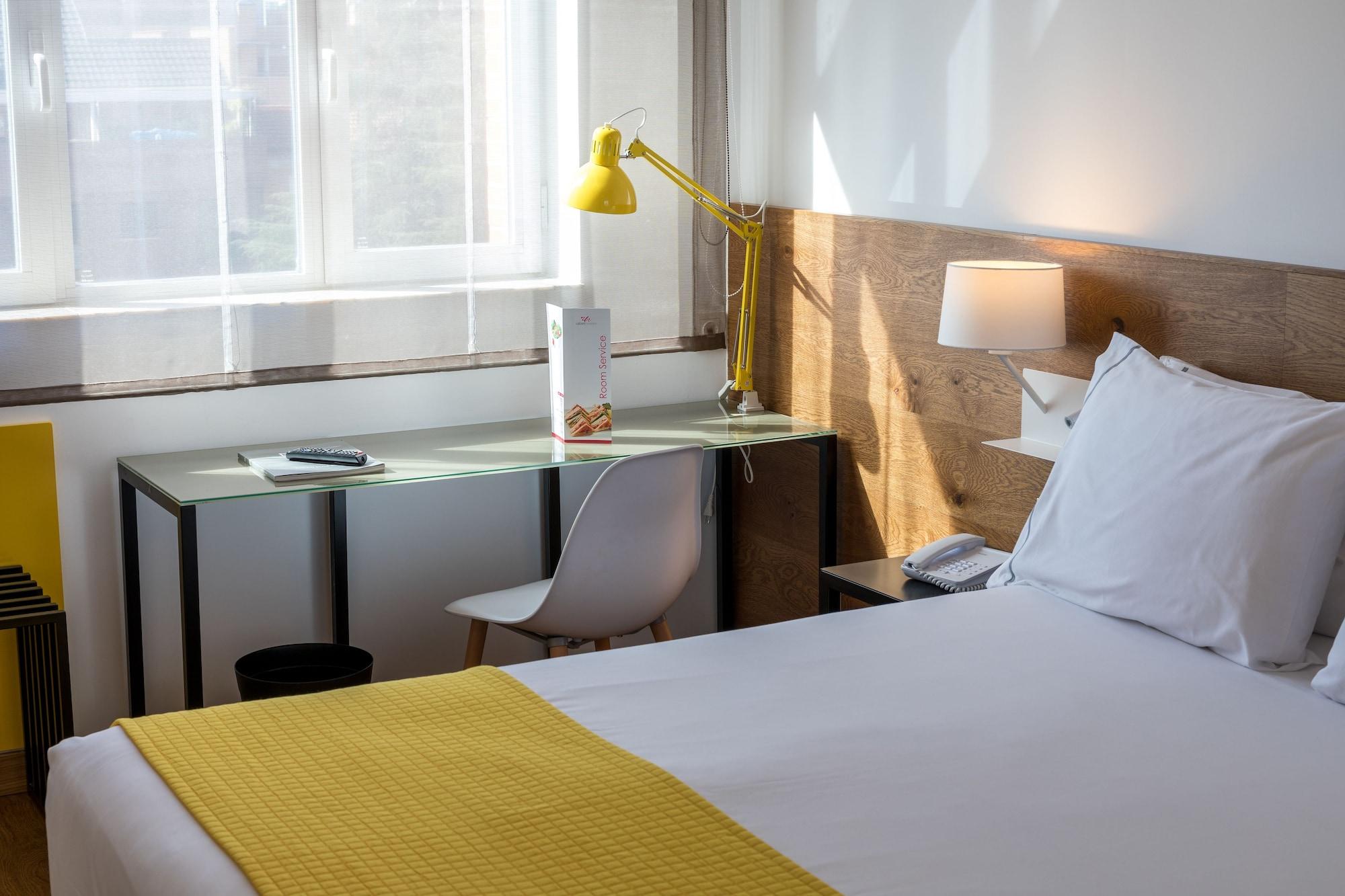 Rafaelhoteles Atocha Мадрид Екстериор снимка