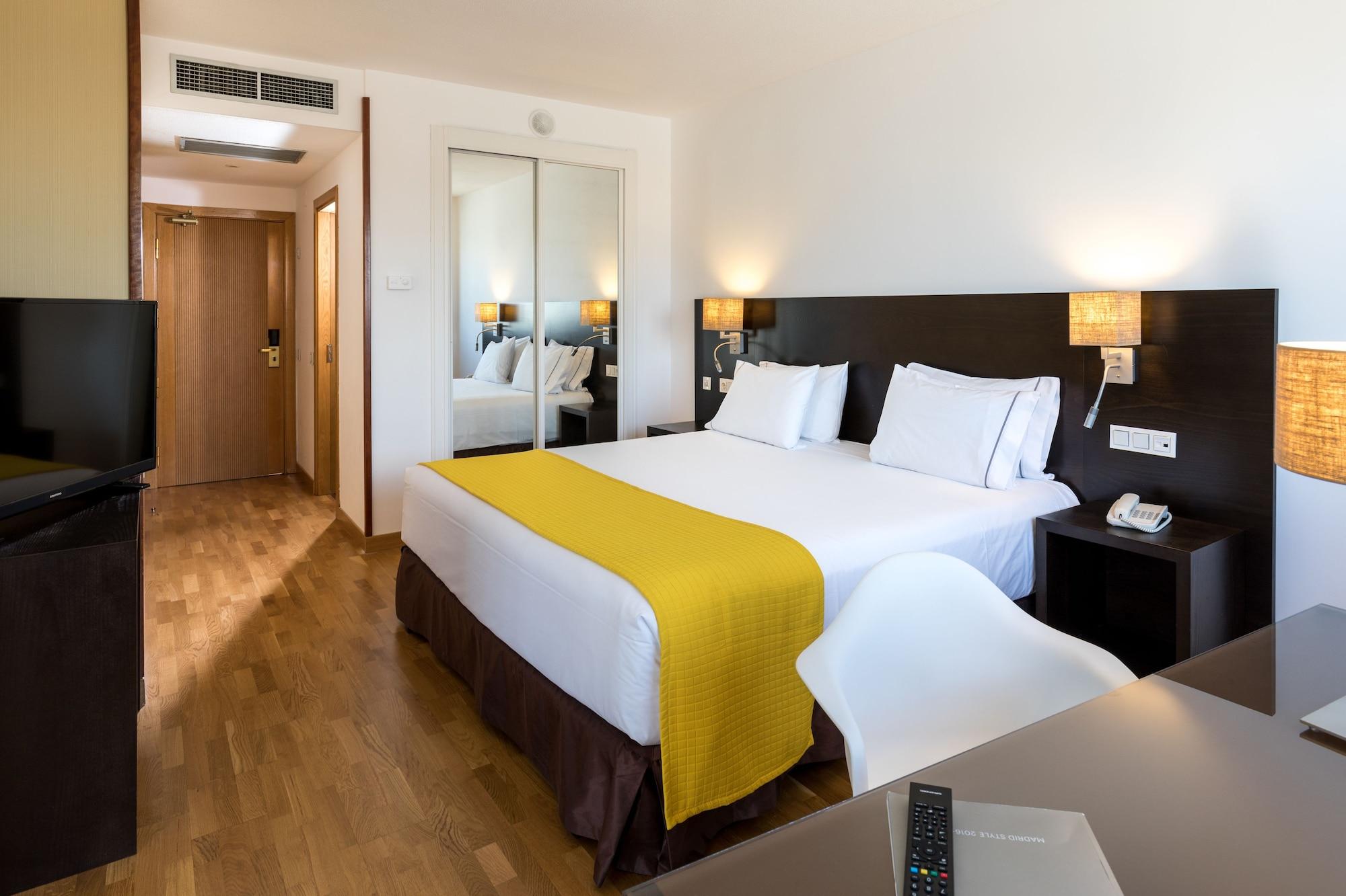 Rafaelhoteles Atocha Мадрид Екстериор снимка