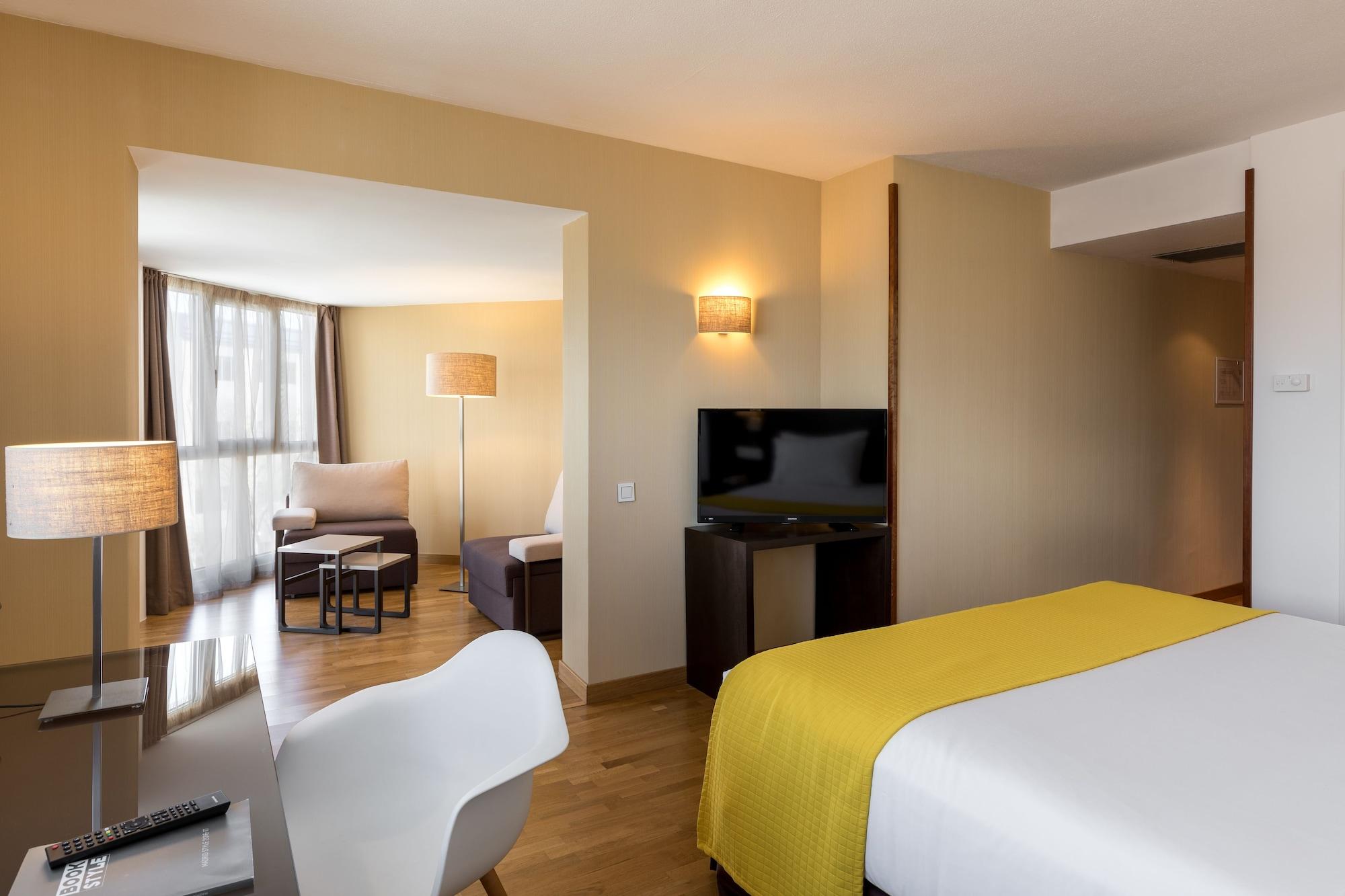 Rafaelhoteles Atocha Мадрид Екстериор снимка