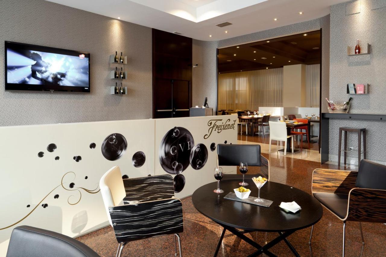 Rafaelhoteles Atocha Мадрид Екстериор снимка