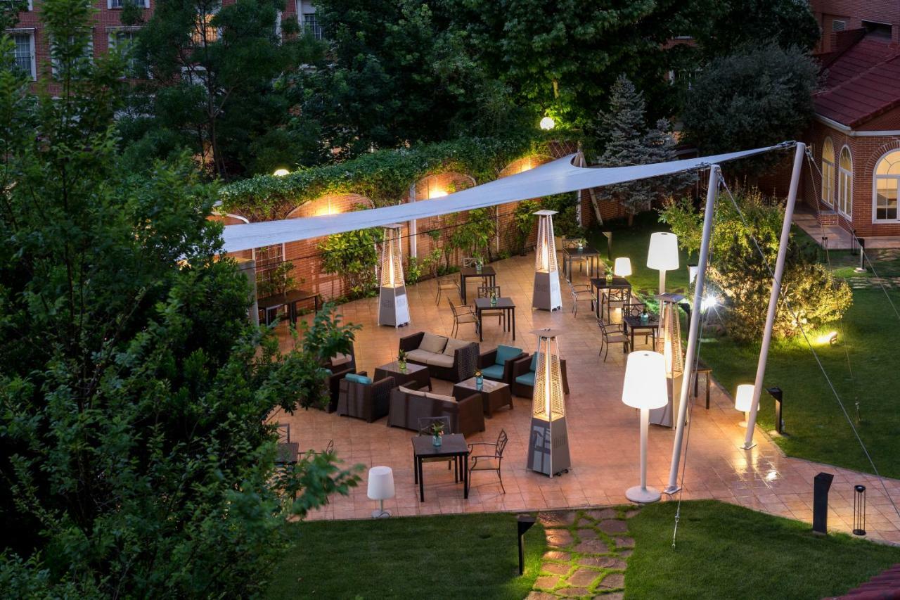 Rafaelhoteles Atocha Мадрид Екстериор снимка